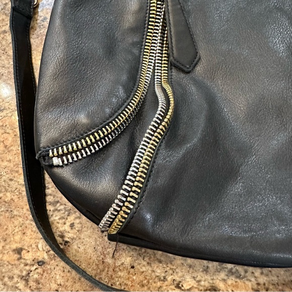 Linea Pella Handbag - Picture 2 of 15